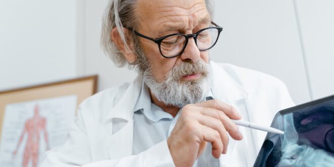 Gerontoloji Nedir? Yaşlılık Biliminin Temelleri ve Önemi.jpg